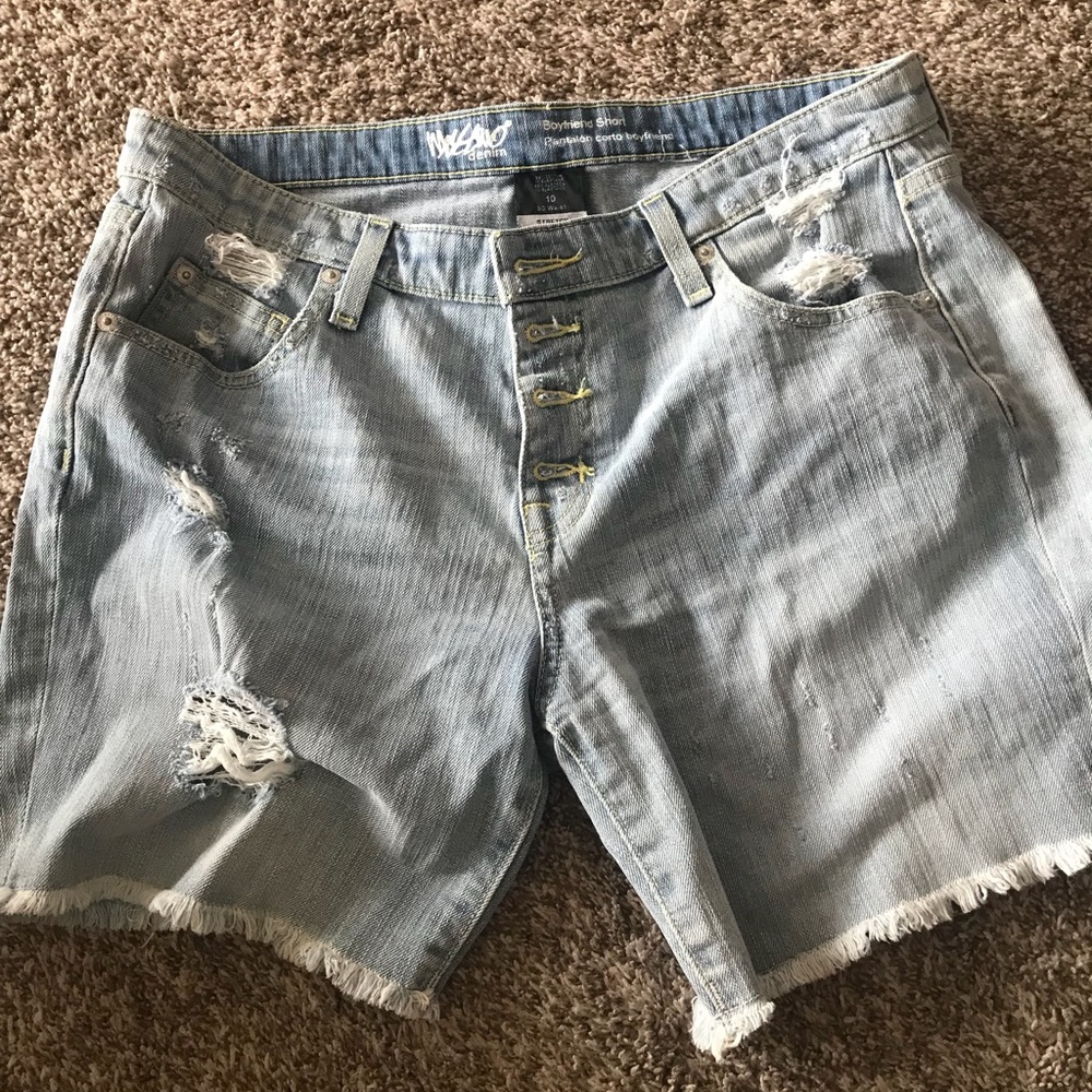 Mission Boyfriend Short
